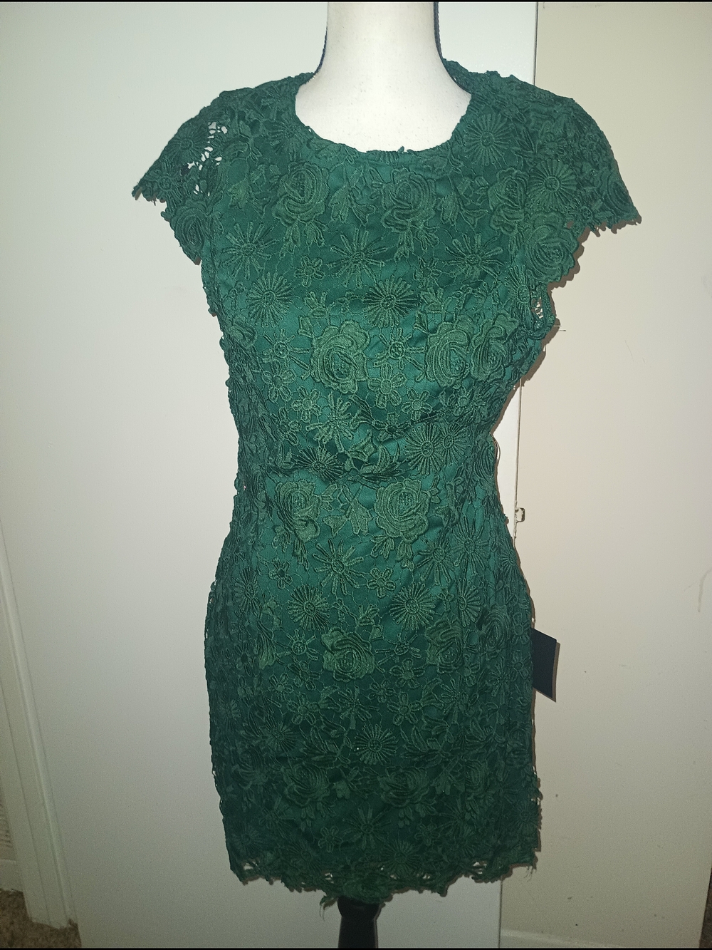 Lulu's Elegant Green Lace Back-out Sheath Dress SZS/6+